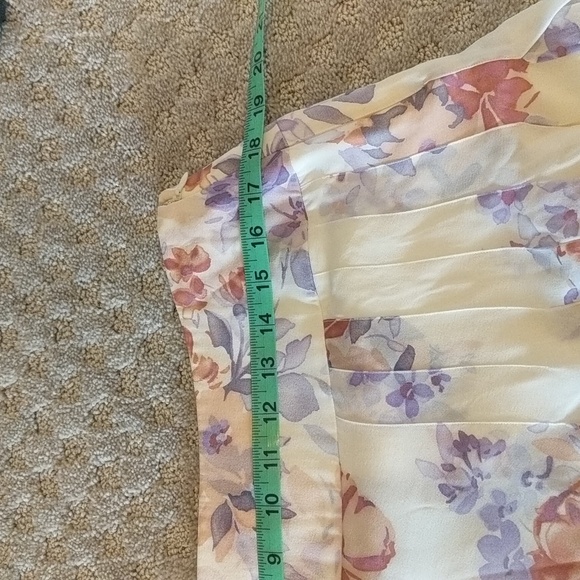 St. John couture silk two-piece set sleeveless blouse and a line pleated skirt. - Picture 13 of 16